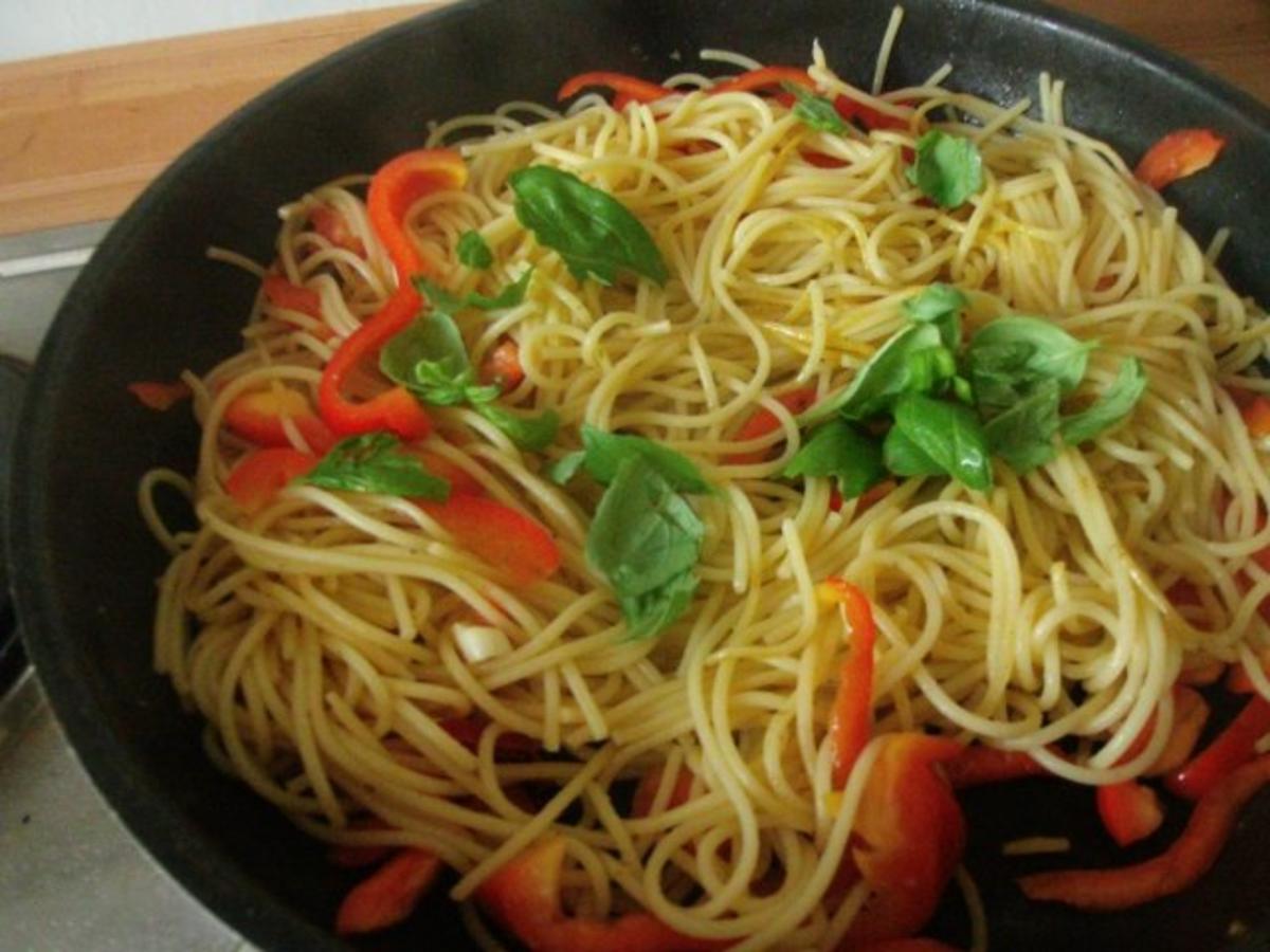 Spaghetti mit Knoblauch Paprika und Garnelen - Rezept - Bild Nr. 9