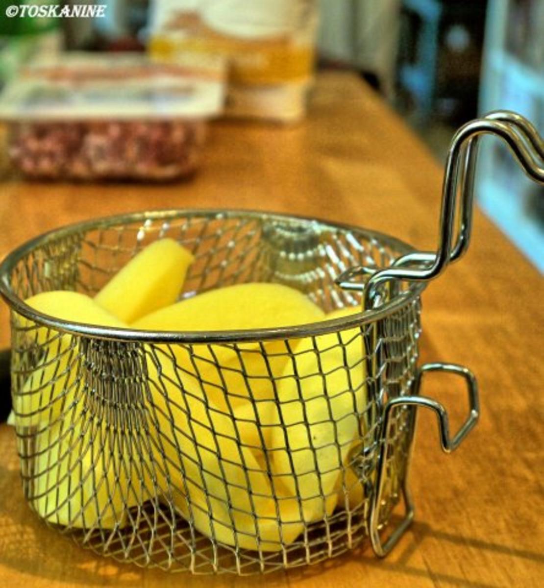 Bouletten mit Currysauce und Pommes Frites - Rezept - Bild Nr. 8