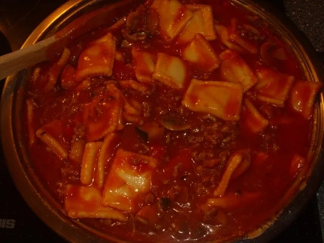 Rezept: Ravioli- Bolognese Auflauf mit Gemüse Bild Nr. 5 Ravioli- Bolognese Auflauf mit Gemüse - Rezept - Bild Nr. 5