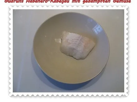 Fisch: Habanero-Kabeljau mit gedämpften Gemüse und Tomatensoße - Rezept - Bild Nr. 3