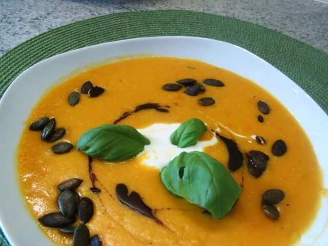 Rezept: Kürbis-Mais-Süppchen Kürbis-Mais-Süppchen - Rezept