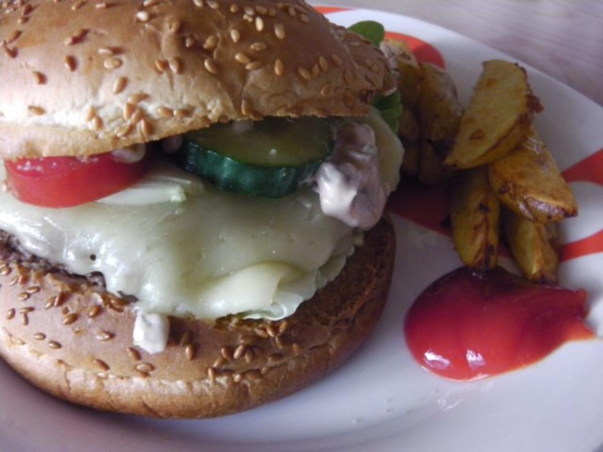 American Jalapeno Cheeseburger with HOT-Wedges and Jalapeno-Burgersauce - Rezept - Bild Nr. 8