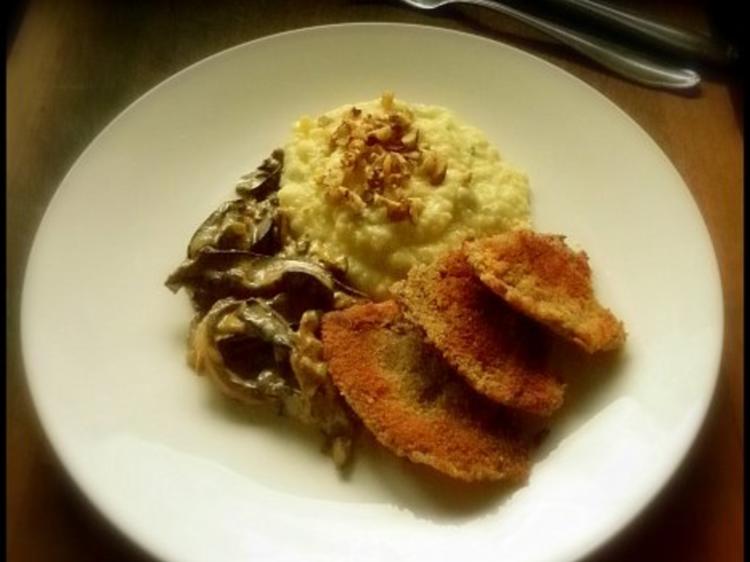 Kartoffelpüree mit Blauschimmelkäse und Walnüssen, dazu Parasolpilz ...