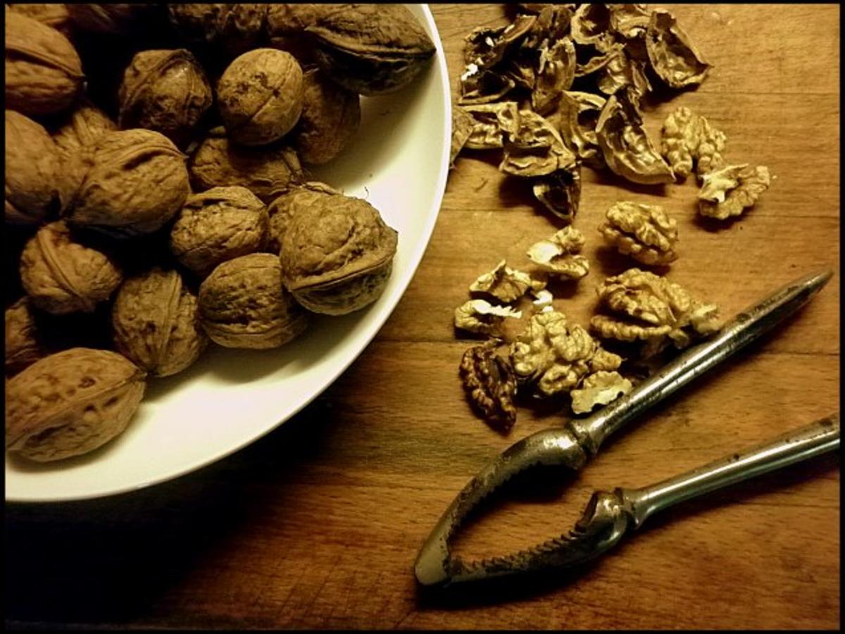 Kartoffelpüree mit Blauschimmelkäse und Walnüssen, dazu Parasolpilz ... Kartoffelpüree mit Blauschimmelkäse und Walnüssen, dazu Parasolpilz ...