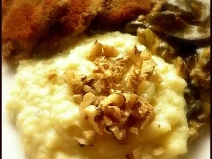 Rezept: Kartoffelpüree mit Blauschimmelkäse und Walnüssen, dazu Parasolpilz-Schnitzel und Hexen Bild Nr. 8 Kartoffelpüree mit Blauschimmelkäse und Walnüssen, dazu Parasolpilz-Schnitzel und Hexen - Rezept - Bild Nr. 8