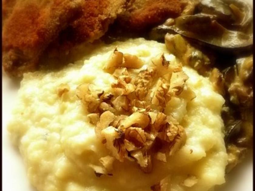 Kartoffelpüree mit Blauschimmelkäse und Walnüssen, dazu Parasolpilz ...