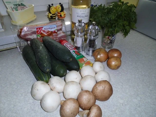 Rezept: Schmorgurken mit Champignons Bild Nr. 2 Schmorgurken mit Champignons - Rezept - Bild Nr. 2