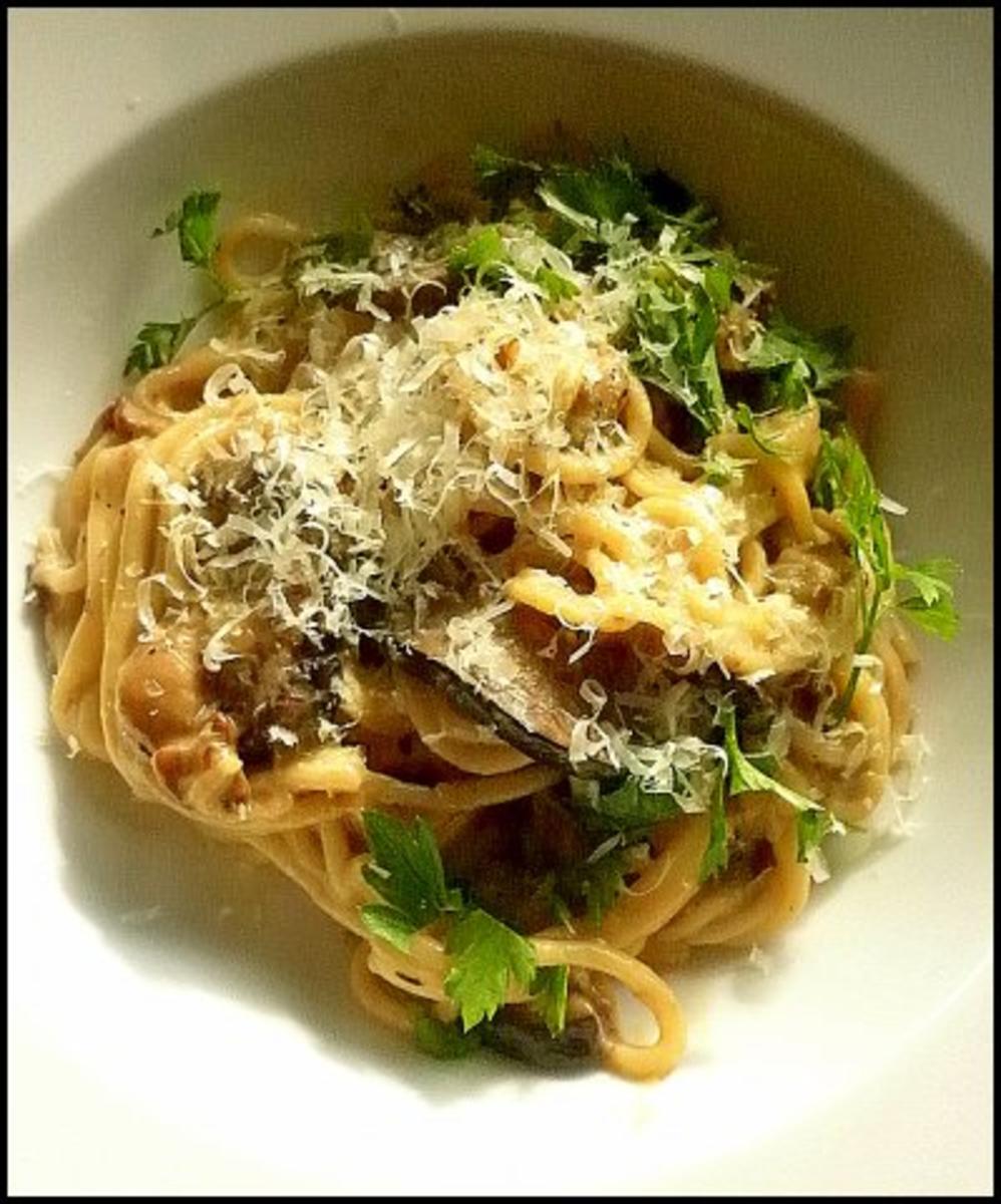 selbstgemachte Spaghetti mit scharfen Pilzen - Rezept