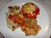 Rezept: Gefüllte Paprikahälften mit Champignons à la Heiko Gefüllte Paprikahälften mit Champignons à la Heiko - Rezept