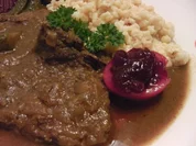 Soßfleisch mit ungarischen Nudeln (Tarhonya) aus dem Kelomat (Druckkochtopf) - Rezept