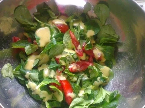 Rezept: Knuspriger Zander an einem fruchtigem Feldsalat mit Honig-Senf-Dressing Bild Nr. 8 Knuspriger Zander an einem fruchtigem Feldsalat mit Honig-Senf-Dressing - Rezept - Bild Nr. 8