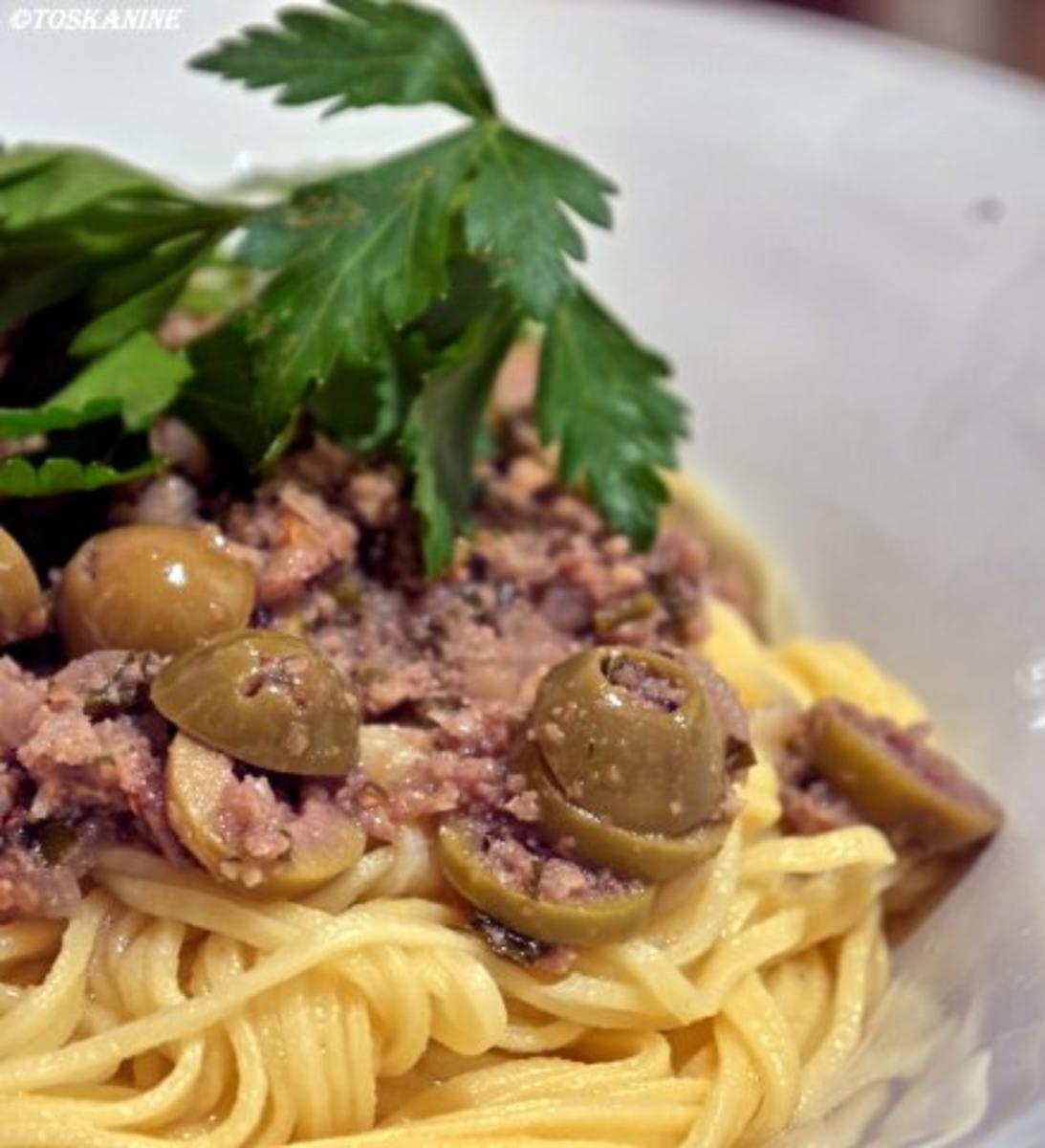 Spaghetti mit Oliven-Walnuss-Sauce - Rezept - Bild Nr. 16