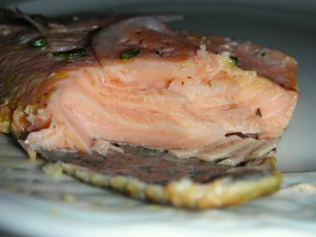 Gebratene Lachsforelle mit fruchtigem Gemüse und Kartoffel-Filoteig-Päckchen - Rezept - Bild Nr. 16