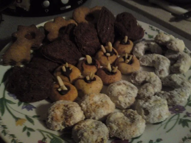 Rezept: Stachelige nussigel Nuss-Igel Best Weihnachtsplätzchen EVER meiner Oma, mit Schokolade Bild Nr. 6 Stachelige nussigel Nuss-Igel Best Weihnachtsplätzchen EVER meiner Oma, mit Schokolade - Rezept - Bild Nr. 6