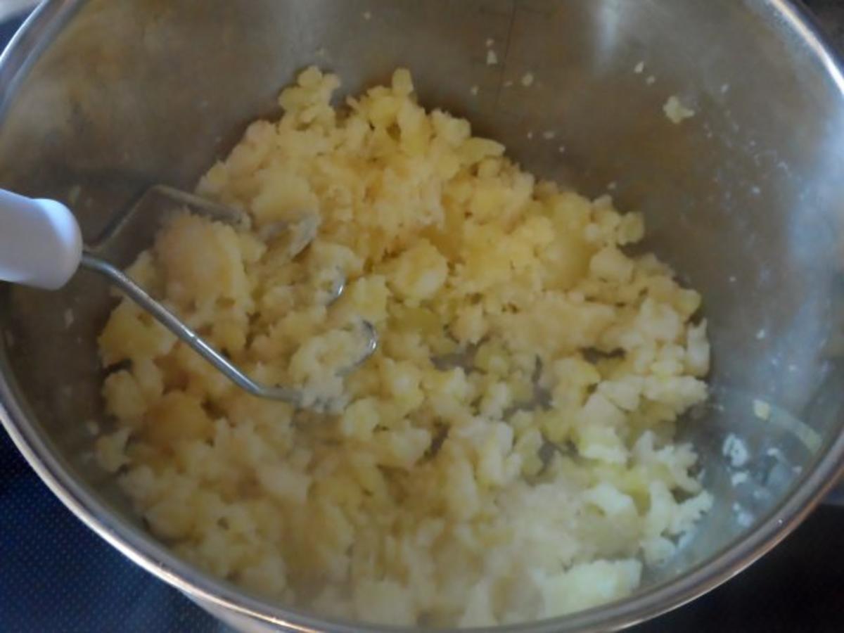 Beilagen: Knoblauch-Kartoffelpüree mit Rosmarin und Thymian - Rezept - Bild Nr. 4