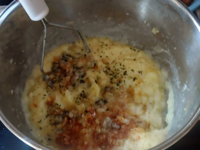 Beilagen: Knoblauch-Kartoffelpüree mit Rosmarin und Thymian - Rezept - Bild Nr. 5