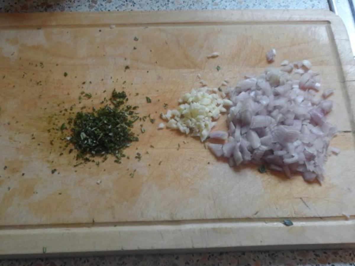 Beilagen: Knoblauch-Kartoffelpüree mit Rosmarin und Thymian - Rezept ...