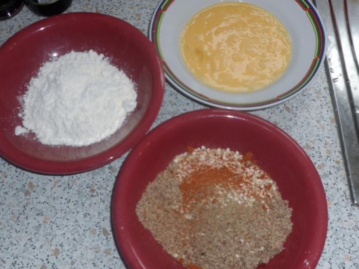 Knusprige Kohlrabischnitzel mit Apfel-Joghurt-Dip, Gurken-Birnen-Salat und Kartoffelpüree - Rezept - Bild Nr. 9