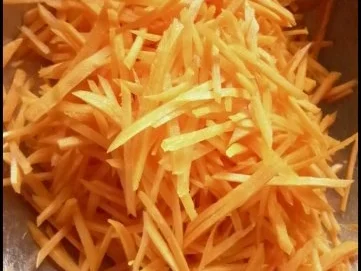 Rezept: Möhren-Puffer mit Perlpilzen Bild Nr. 3 Möhren-Puffer mit Perlpilzen - Rezept - Bild Nr. 3