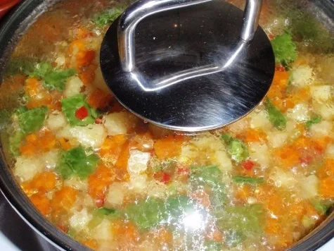 Rezept: Kartoffel-Karotten-Suppe mit Schinken-Topping Bild Nr. 8 Kartoffel-Karotten-Suppe mit Schinken-Topping - Rezept - Bild Nr. 8