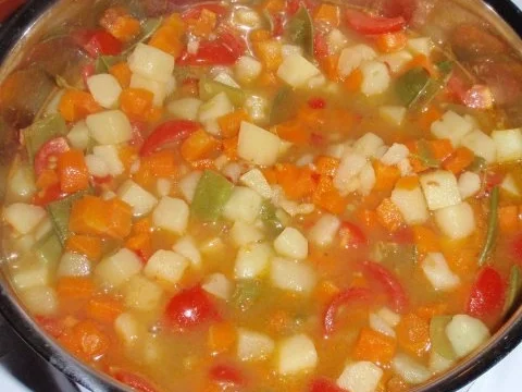 Rezept: Kartoffel-Karotten-Suppe mit Schinken-Topping Bild Nr. 10 Kartoffel-Karotten-Suppe mit Schinken-Topping - Rezept - Bild Nr. 10