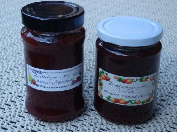 Zwetschgenmus oder Powidl wie man bei unserer Oma sagte. Aber etwas für Erwachsene. - Rezept