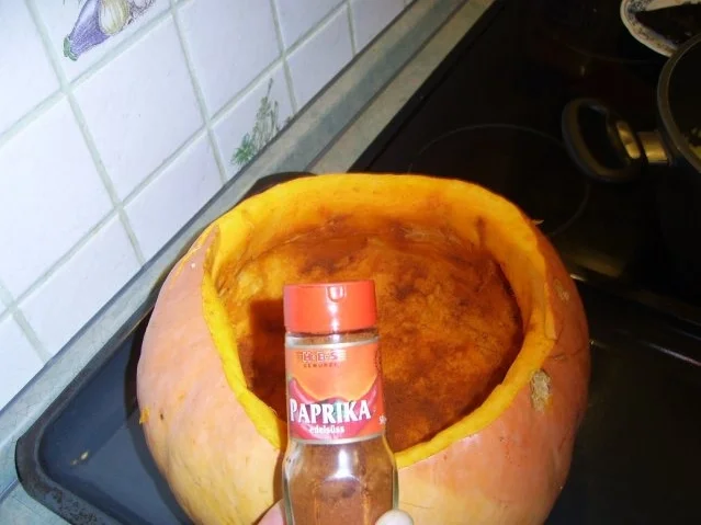 Rezept: Hokaidokürbis mit Hackfüllung im Holzbackofen Bild Nr. 3 Hokaidokürbis mit Hackfüllung im Holzbackofen - Rezept - Bild Nr. 3