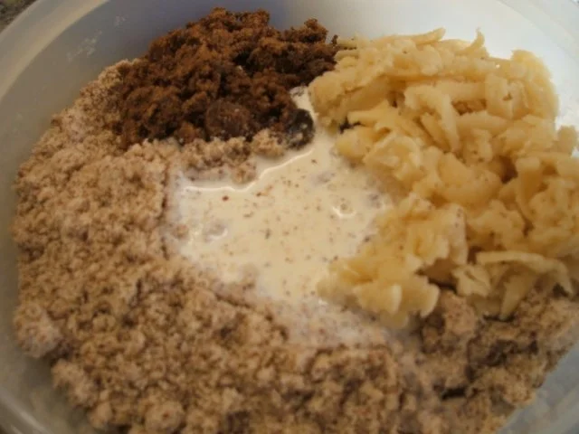 Backen: Apfelkuchen mit Mandelschicht - Rezept - Bild Nr. 3