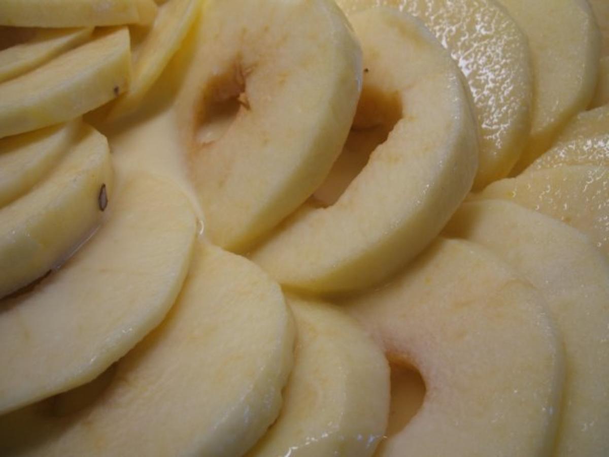 Backen: Apfelkuchen mit Mandelschicht - Rezept - Bild Nr. 8