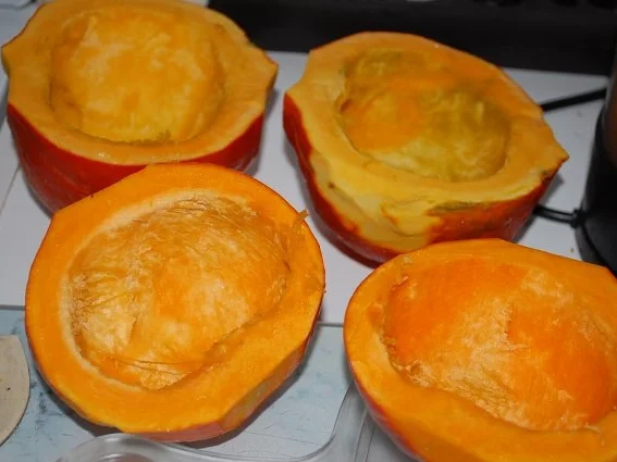 Pikant Gefülte Hokaido / Überbacken - Rezept - Bild Nr. 3