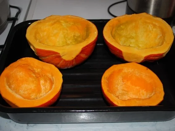 Pikant Gefülte Hokaido / Überbacken - Rezept - Bild Nr. 4