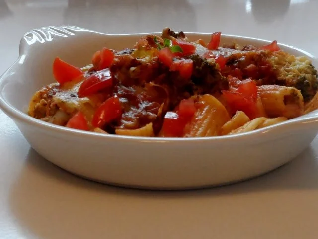 Hähnchen-Nudel-Auflauf mit Champignons, Broccoli und Tomaten-Sahne-Soße - Rezept - Bild Nr. 15
