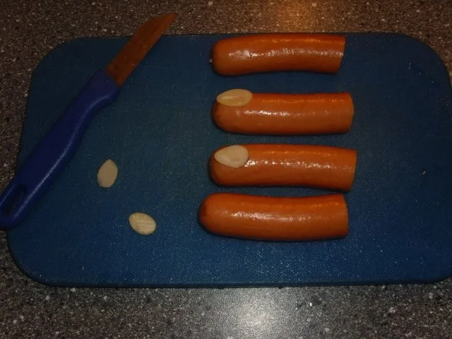 Rezept: Abgehackte Finger Bild Nr. 3 Abgehackte Finger - Rezept - Bild Nr. 3