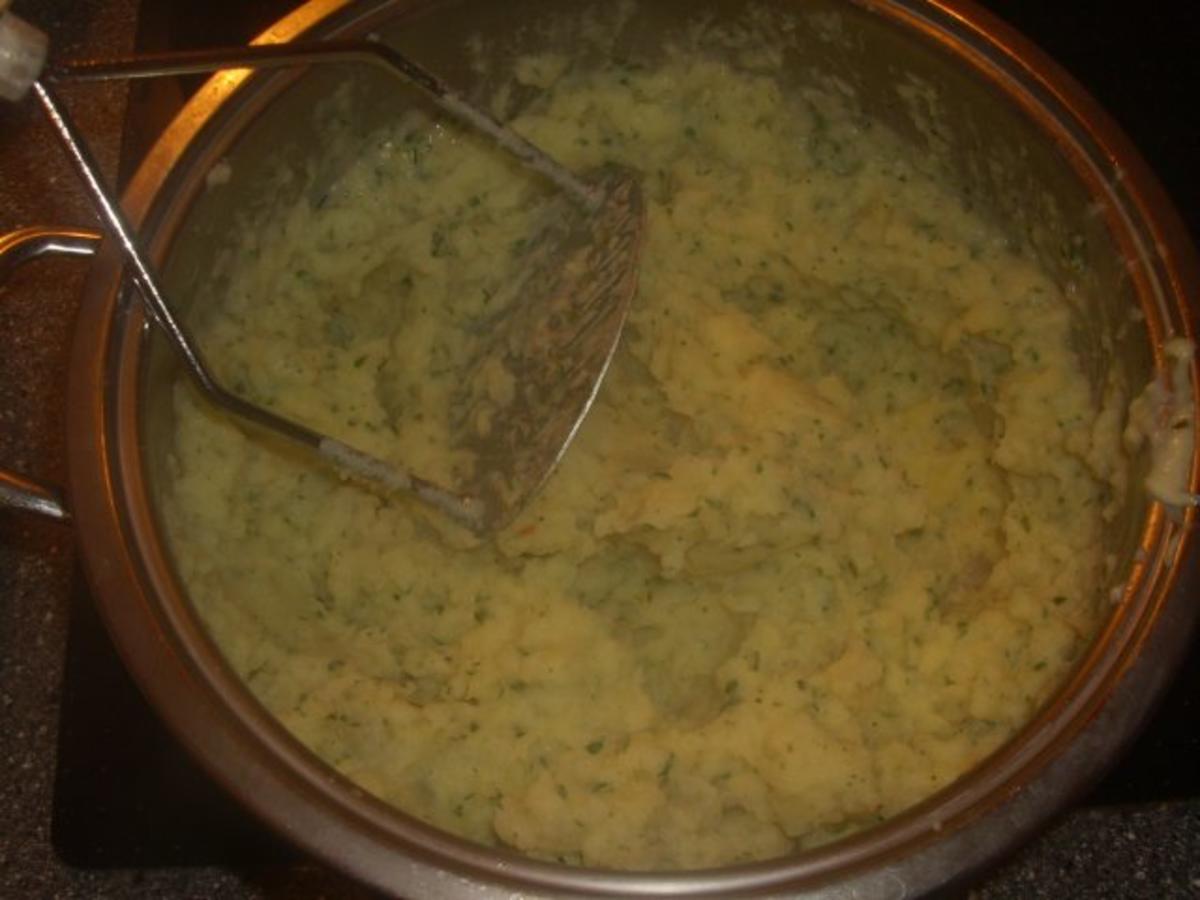 Kartoffel-Kohlrabi-Kräuter-Püree mit Champignon-Schinken-Zwiebeln - Rezept - Bild Nr. 6