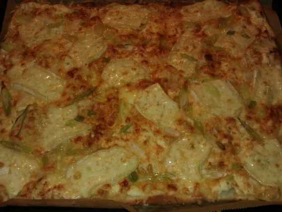 Rezept: 4-Käse Flammenkuchen 4-Käse Flammenkuchen - Rezept