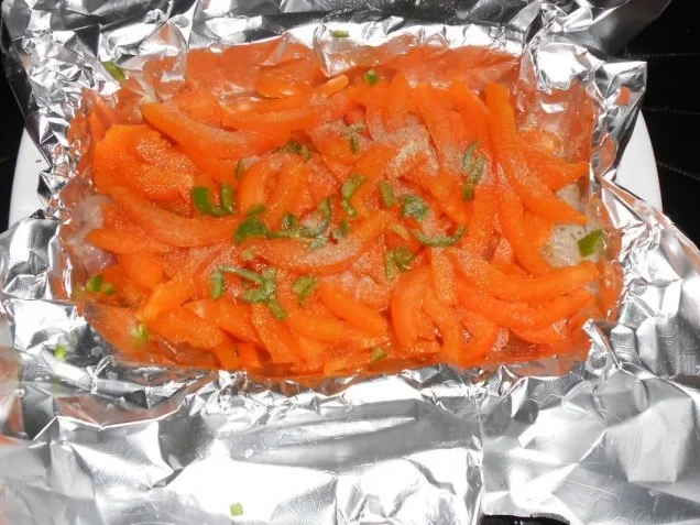 Rotbarschfilet aus dem Ofen mit pikanten Kartoffelspalten - Rezept - Bild Nr. 5