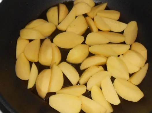 Rotbarschfilet aus dem Ofen mit pikanten Kartoffelspalten - Rezept - Bild Nr. 7