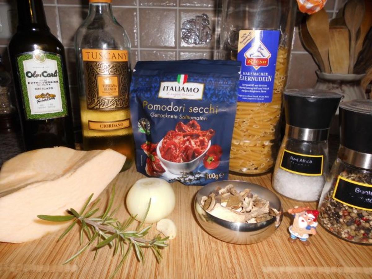 Kürbis-Pasta mit Tomaten und Steinpilzen>> - Rezept - Bild Nr. 2