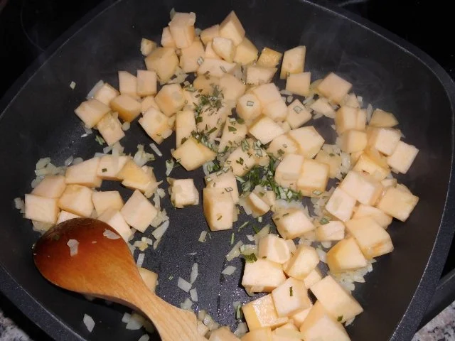 Rezept: Kürbis-Pasta mit Tomaten und Steinpilzen>> Bild Nr. 3 Kürbis-Pasta mit Tomaten und Steinpilzen>> - Rezept - Bild Nr. 3