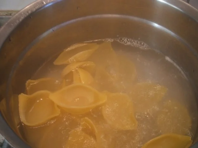 Rezept: Pasta: Conchiglioni Ripieni Bild Nr. 5 Pasta: Conchiglioni Ripieni - Rezept - Bild Nr. 5