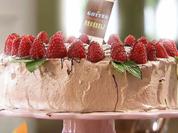 Schokotorte Swiss Meringue mit Himbeeren (Marina Wahl) - Rezept