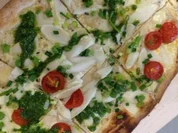 Flammkuchen mit Spargel und Pesto - Rezept
