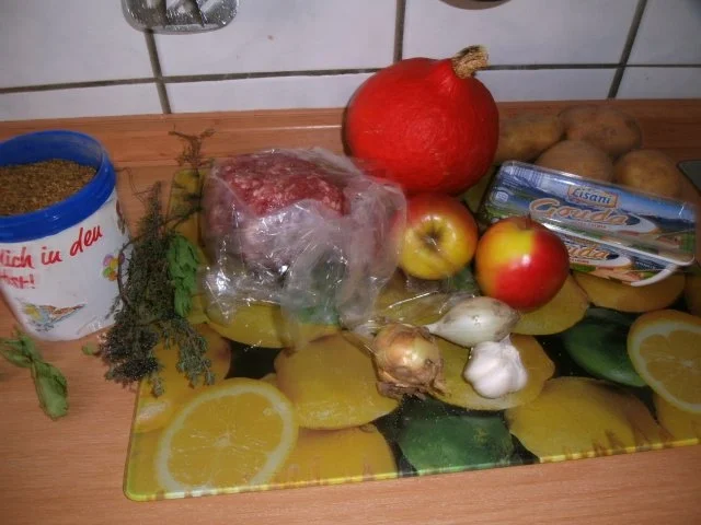 Rezept: Kürbis - Apfel - Hackfleischsuppe Bild Nr. 3 Kürbis - Apfel - Hackfleischsuppe - Rezept - Bild Nr. 3