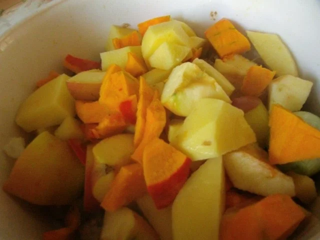 Rezept: Kürbis - Apfel - Hackfleischsuppe Bild Nr. 6 Kürbis - Apfel - Hackfleischsuppe - Rezept - Bild Nr. 6