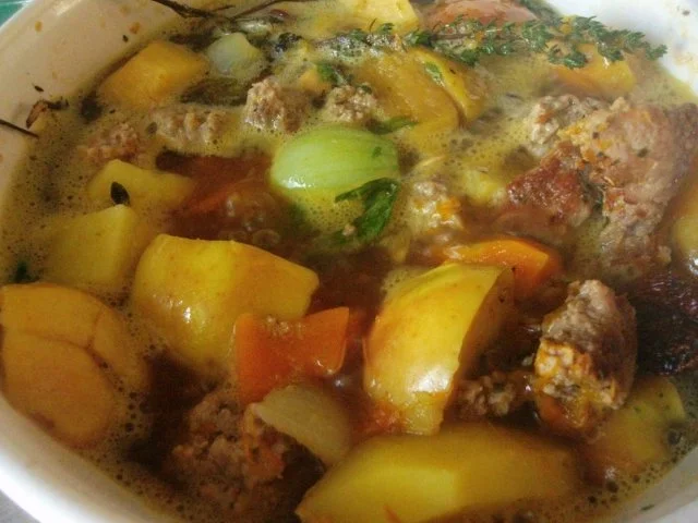 Rezept: Kürbis - Apfel - Hackfleischsuppe Bild Nr. 8 Kürbis - Apfel - Hackfleischsuppe - Rezept - Bild Nr. 8