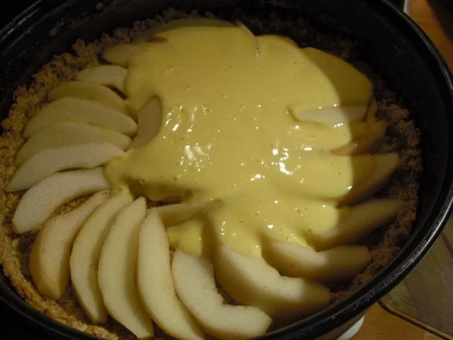 Rezept: Knusperstreusel-Birnenkuchen Bild Nr. 8 Knusperstreusel-Birnenkuchen - Rezept - Bild Nr. 8