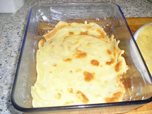 Palatschinkenlasagne mit grünem Salat - Rezept - Bild Nr. 7