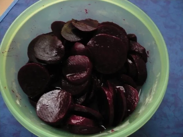 Rezept: Rote Bete - Blätter Salat Bild Nr. 3 Rote Bete - Blätter Salat - Rezept - Bild Nr. 3