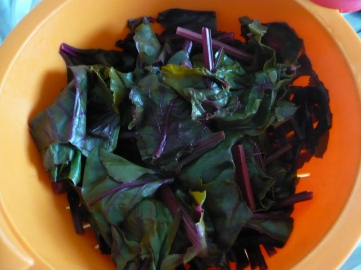 Rote Bete Blätter Salat - einfach - von rollimops