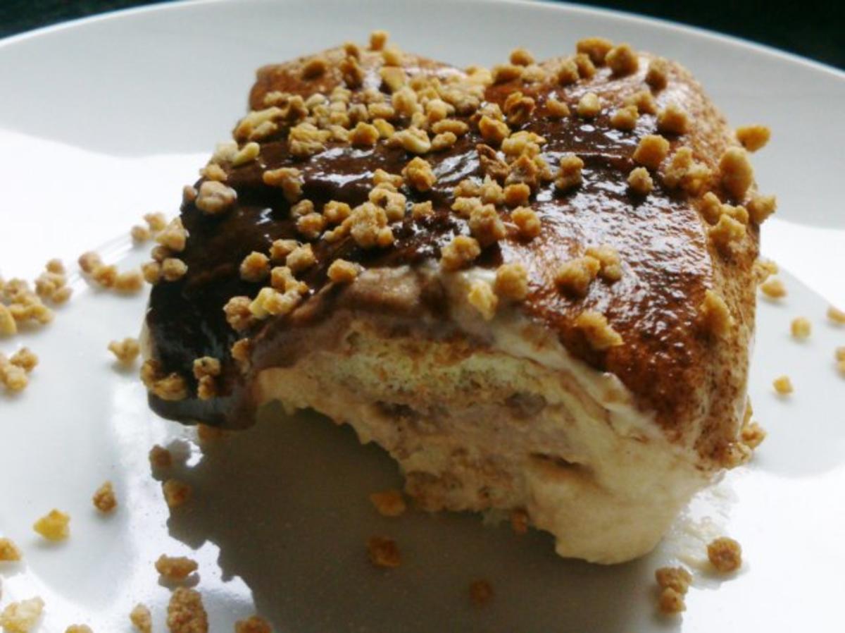 Sahne-Karamell Dessert mit Krokant - Rezept